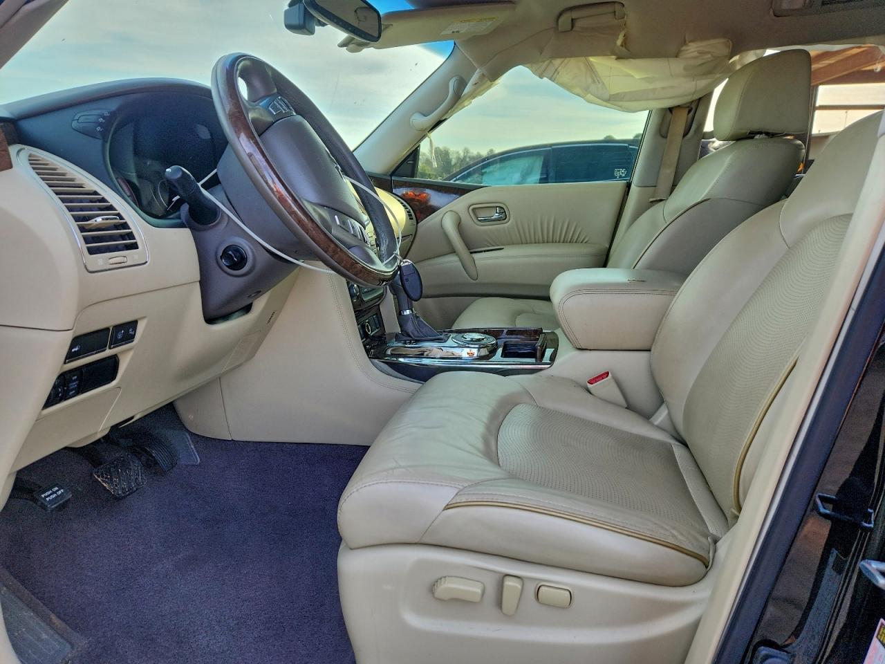 2017 INFINITI QX80 BASE photo 13