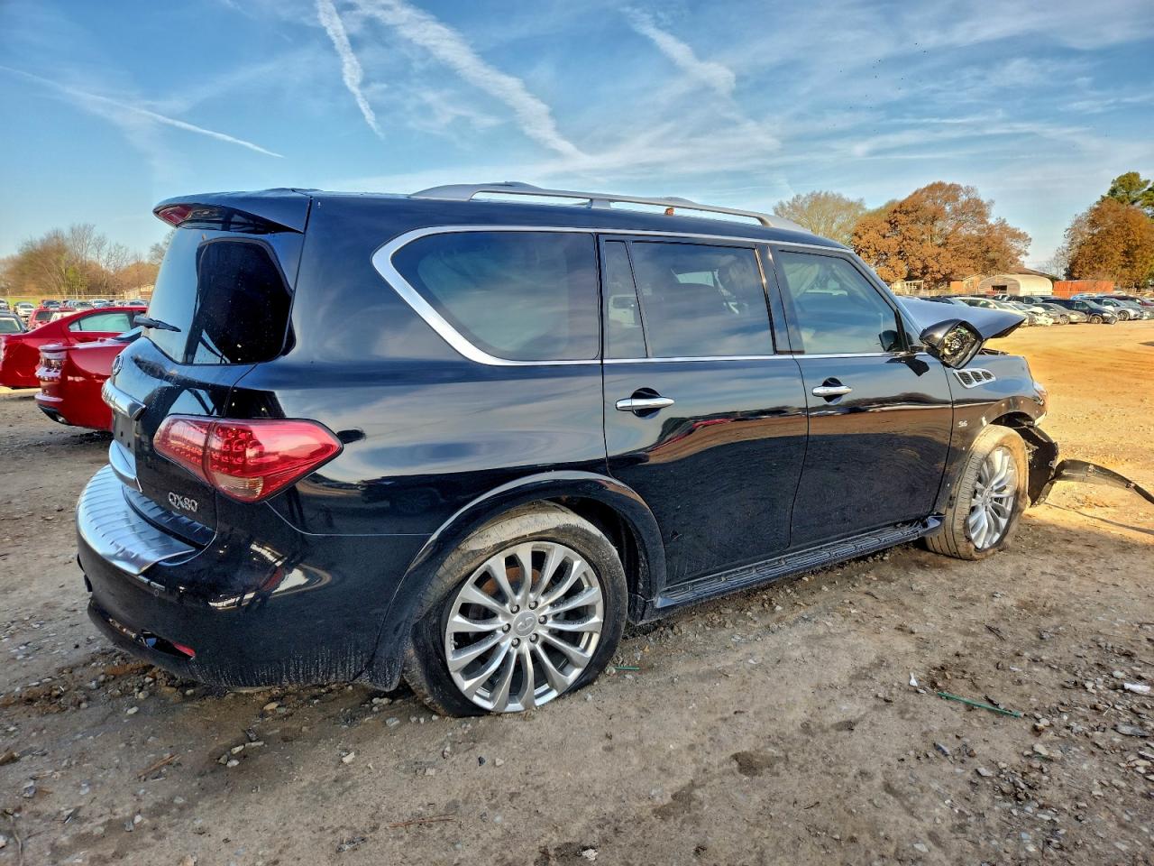 2017 INFINITI QX80 BASE photo 5