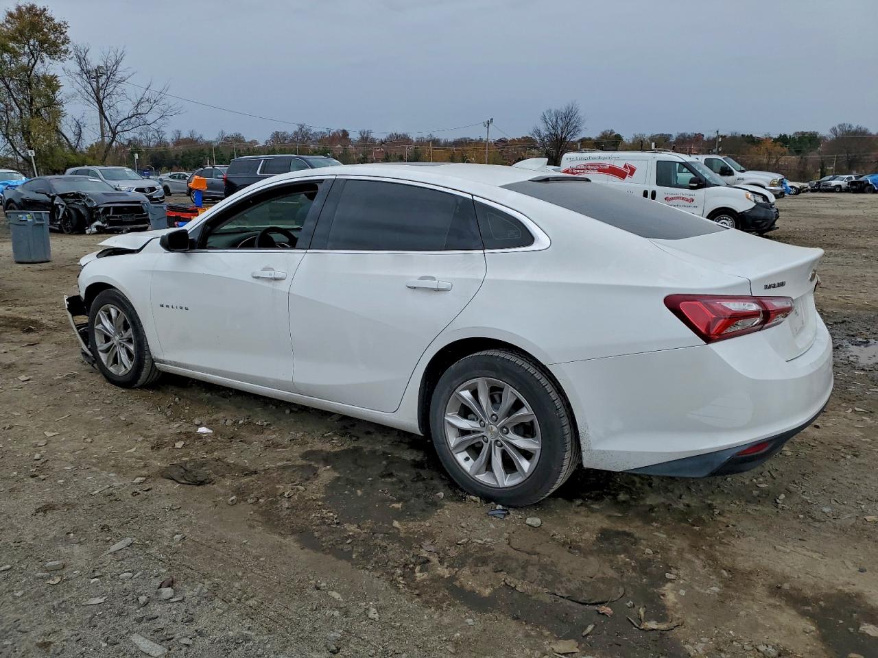 2021 CHEVROLET MALIBU LT photo 3