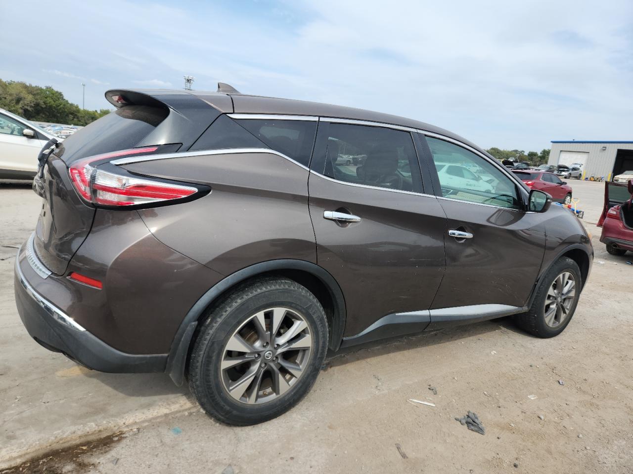 2017 NISSAN MURANO S photo 5