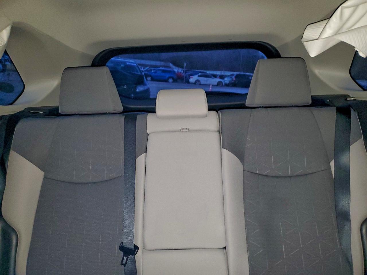 2025 TOYOTA RAV4 XLE photo 10