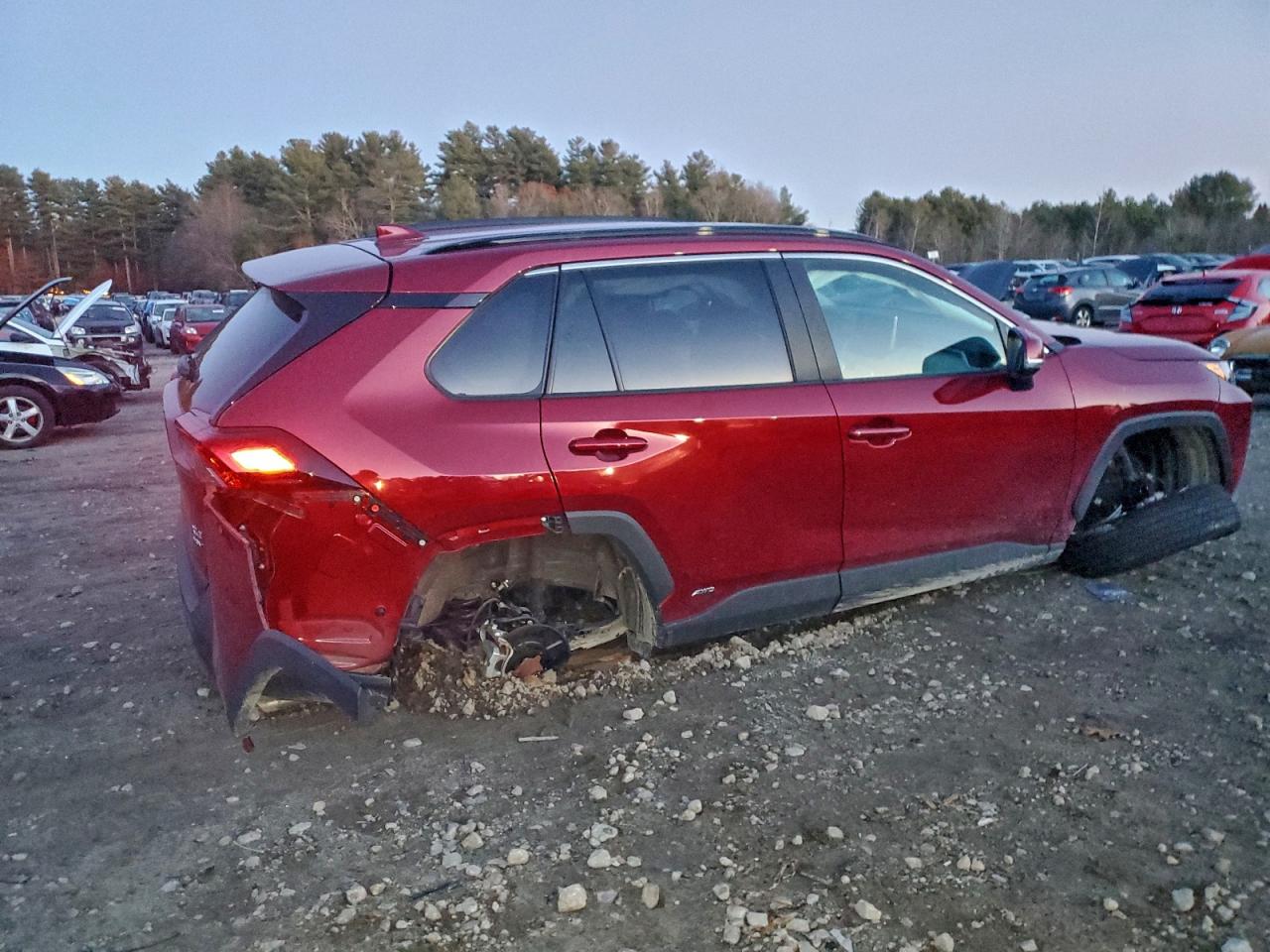 2025 TOYOTA RAV4 XLE photo 3