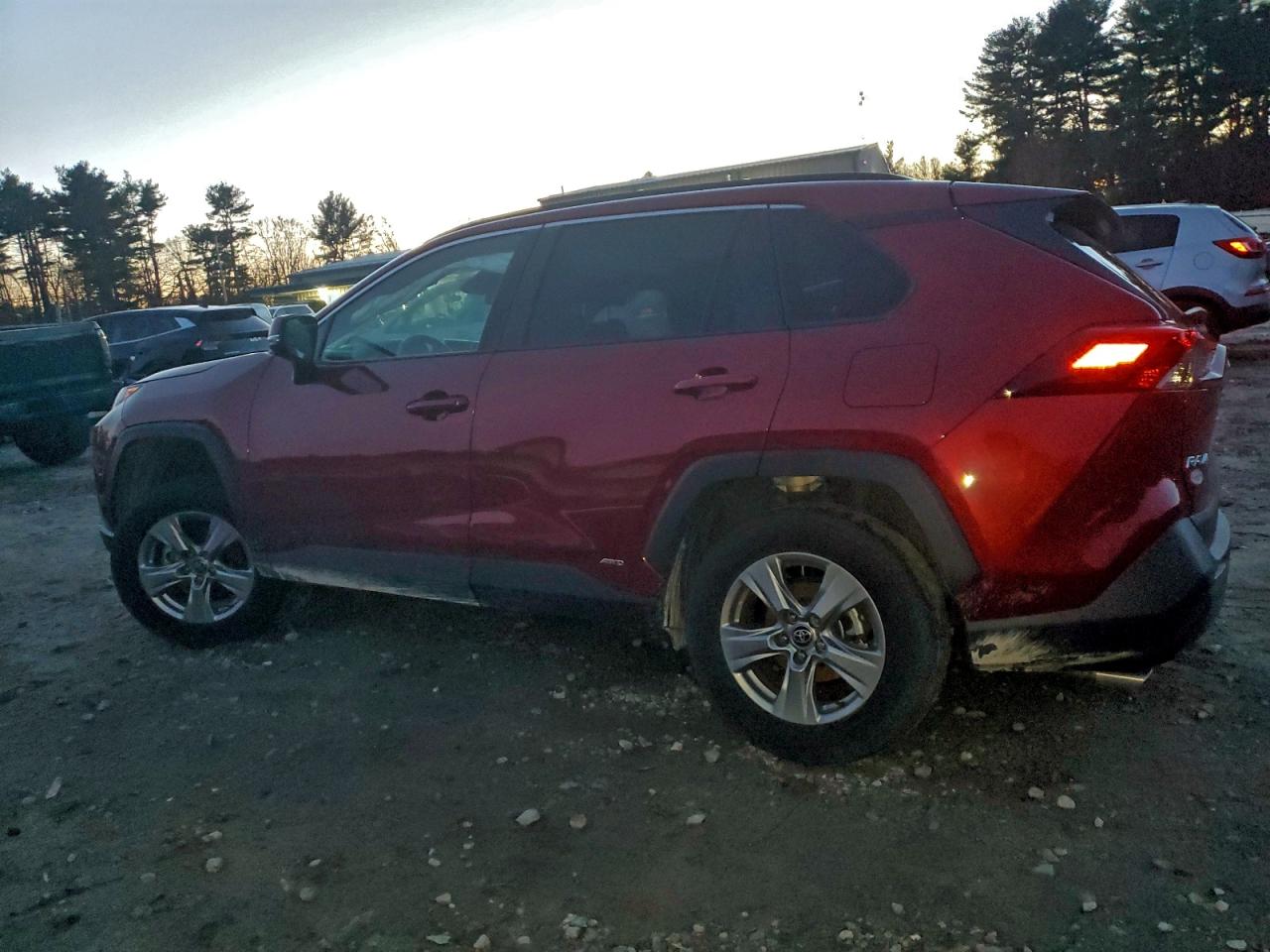 2025 TOYOTA RAV4 XLE photo 2