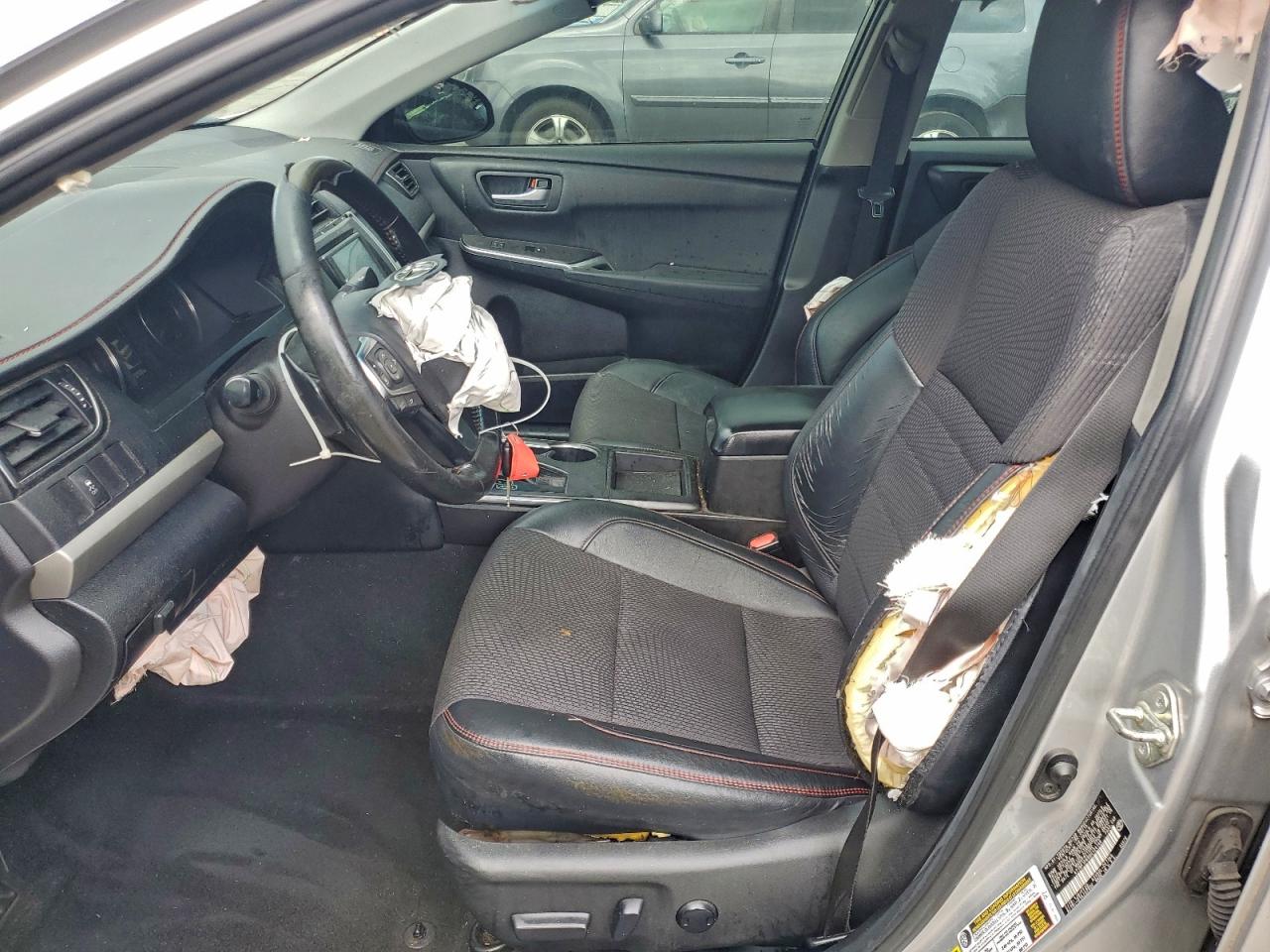 2016 TOYOTA CAMRY SE photo 7