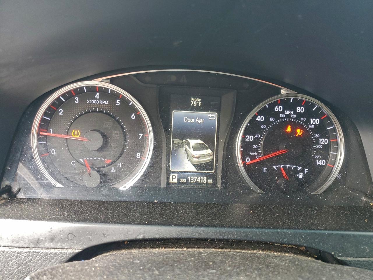 2016 TOYOTA CAMRY SE photo 9