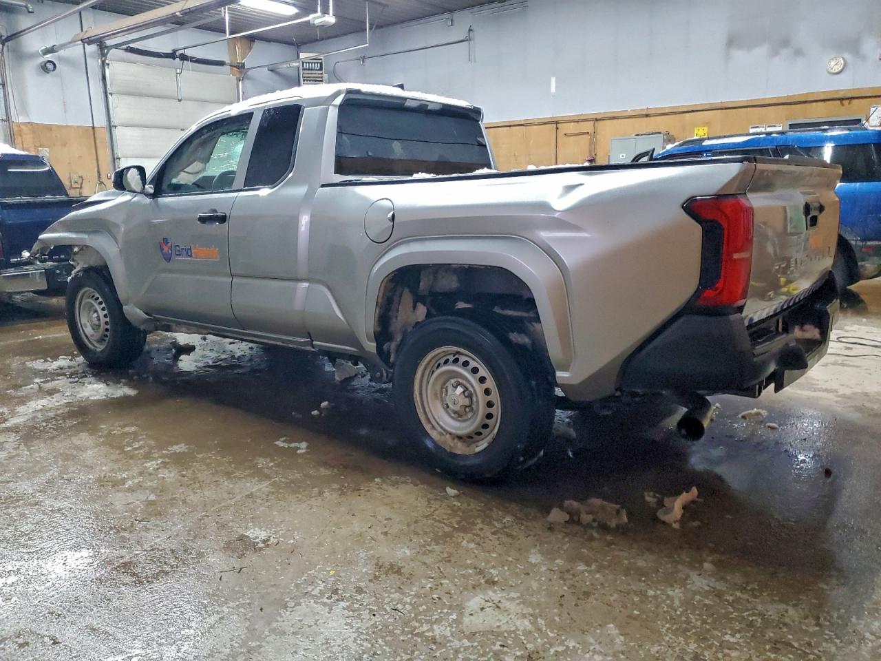 2024 TOYOTA TACOMA XTRACAB photo 3