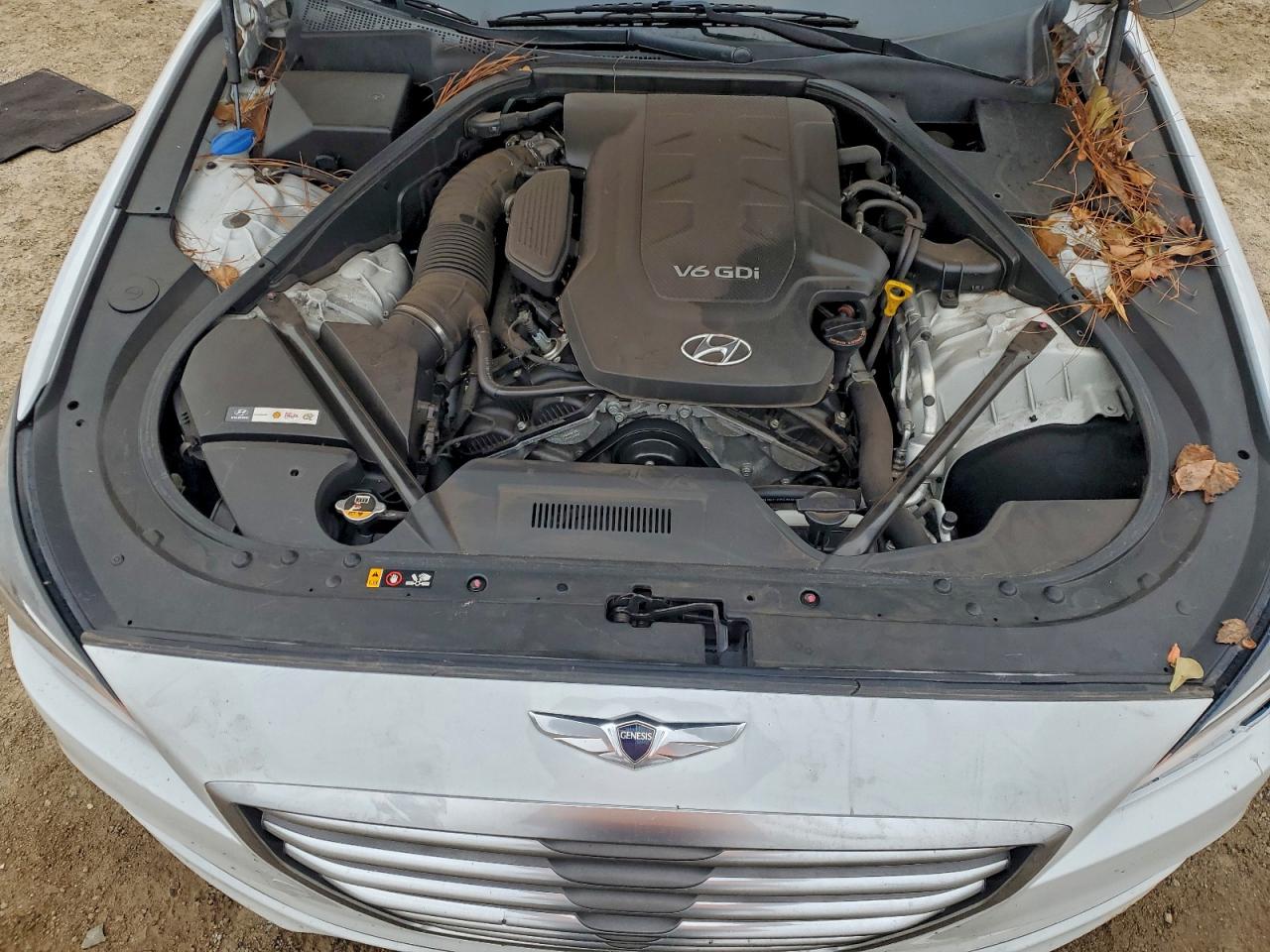 2015 HYUNDAI GENESIS 3.8L photo 11