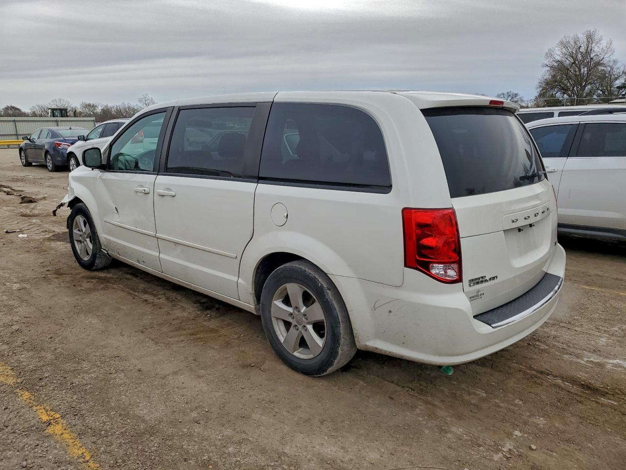 2013 DODGE GRAND CARAVAN SE photo 4