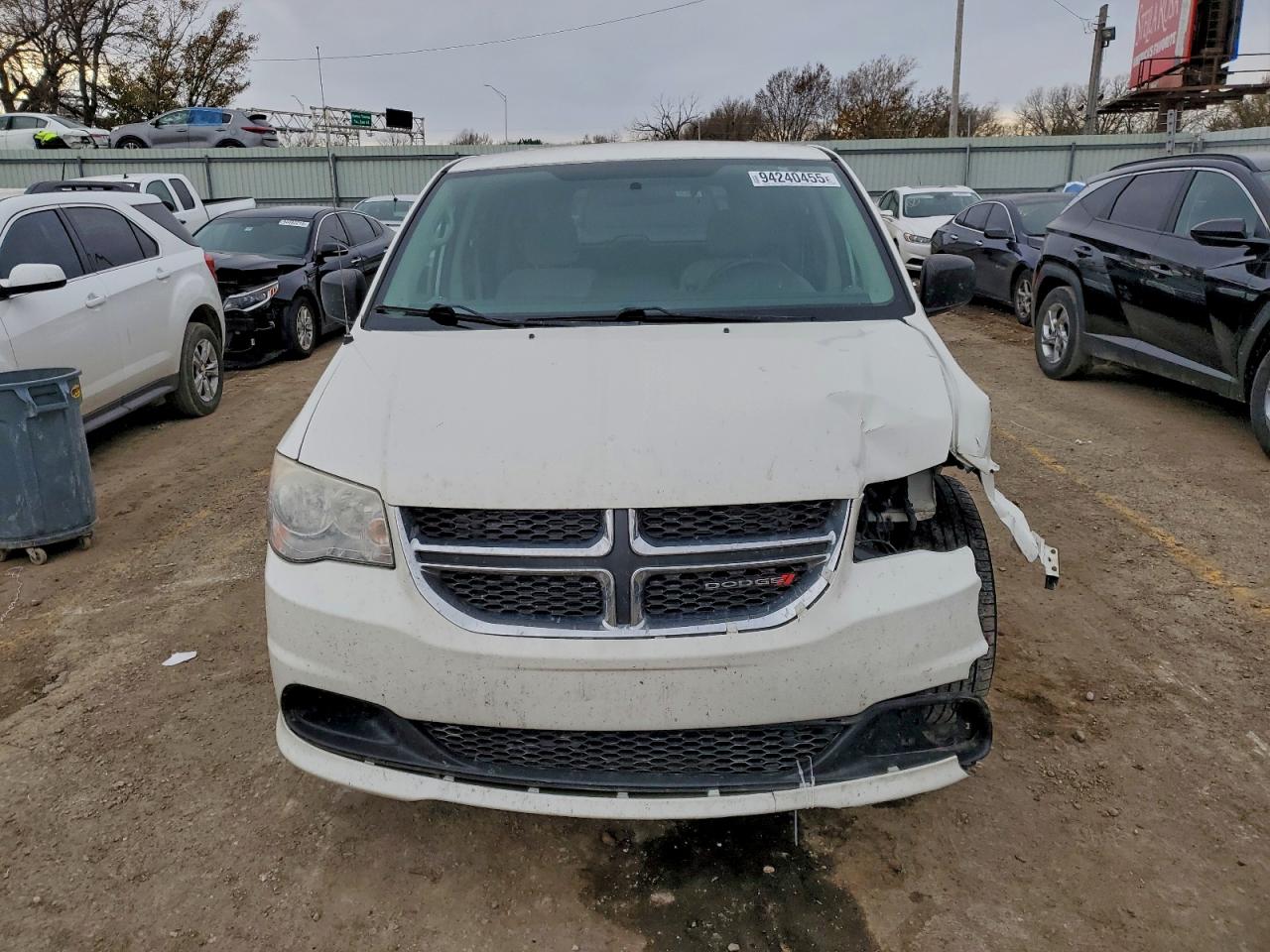 2013 DODGE GRAND CARAVAN SE photo 13