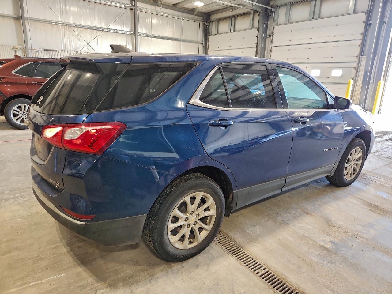 2019 CHEVROLET EQUINOX LT photo 3