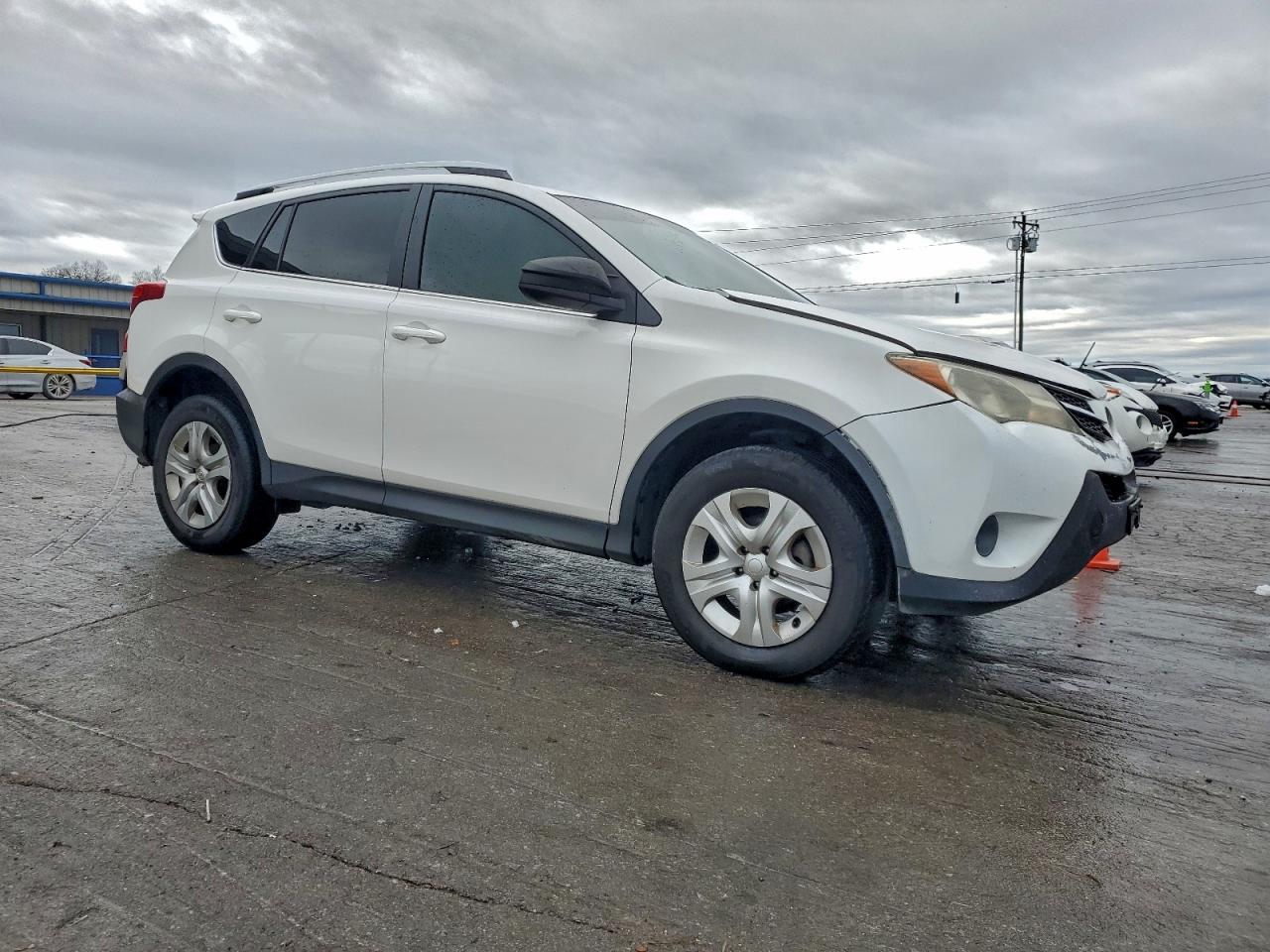 2014 TOYOTA RAV4 LE photo 4