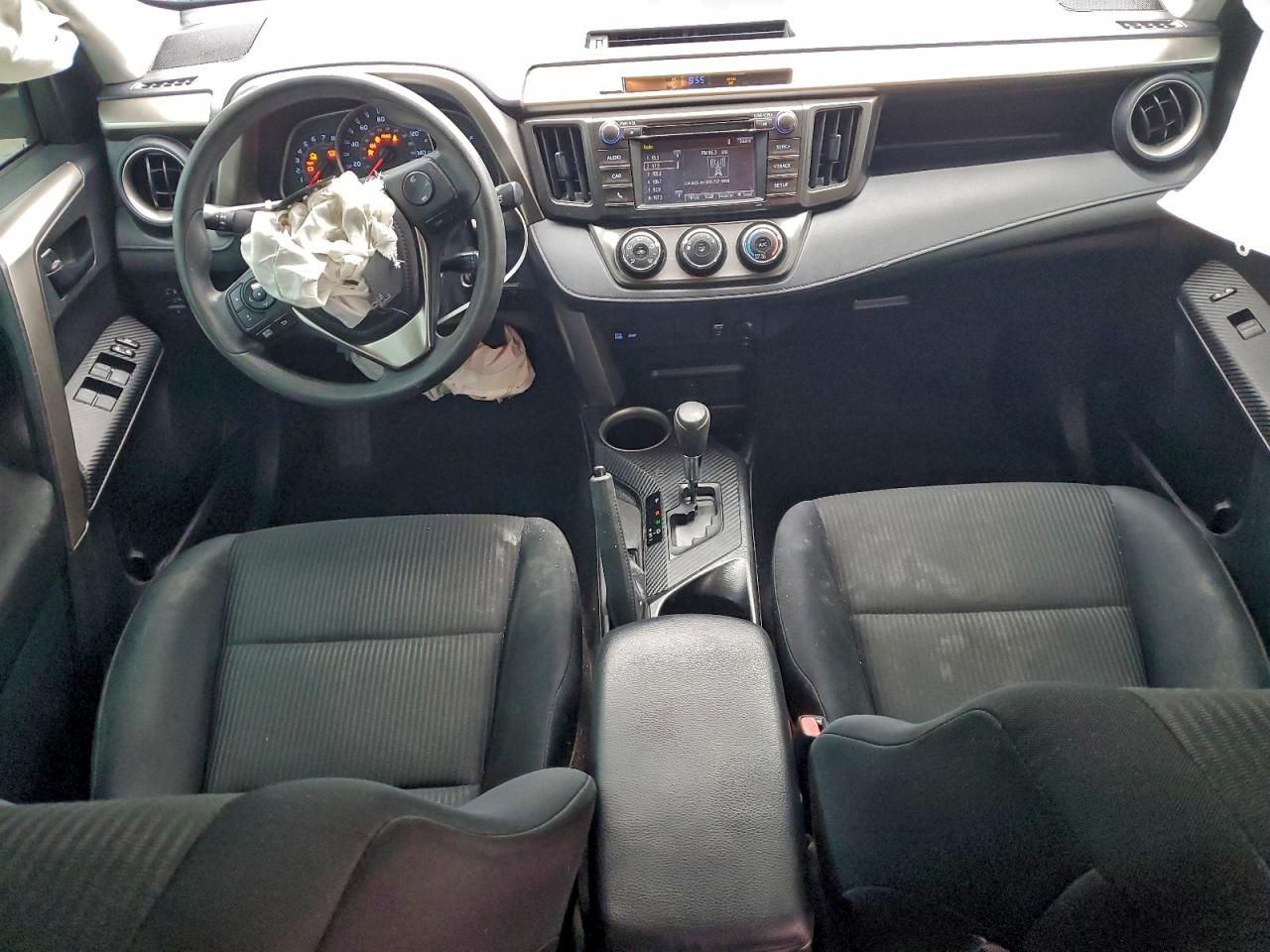 2014 TOYOTA RAV4 LE photo 8