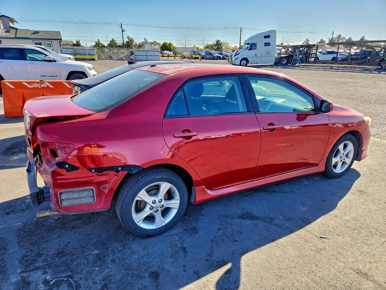 2011 TOYOTA COROLLA photo 3