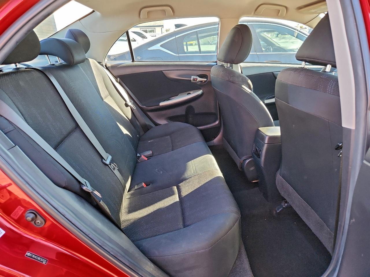 2011 TOYOTA COROLLA photo 10