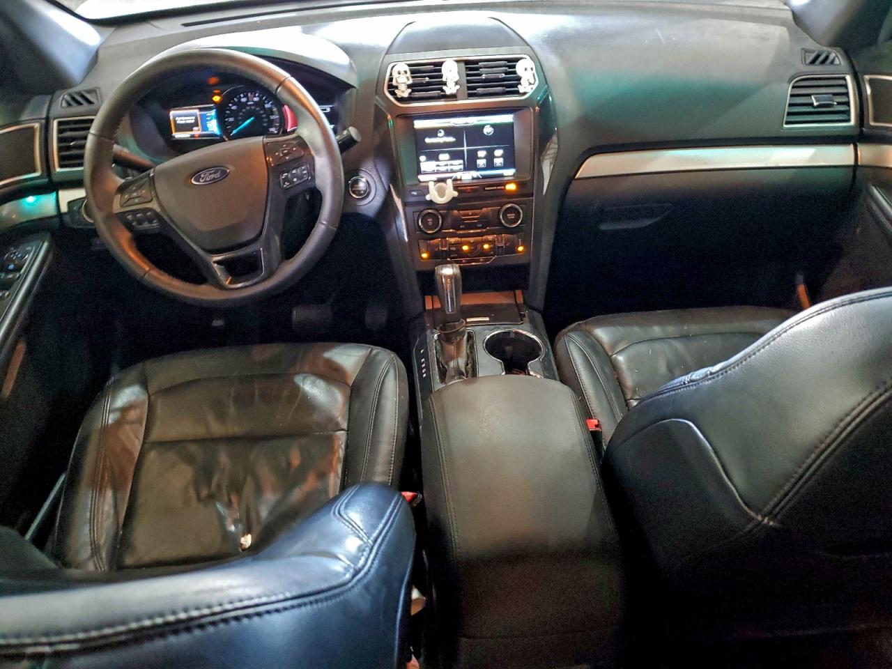 2016 FORD EXPLORER XLT photo 15