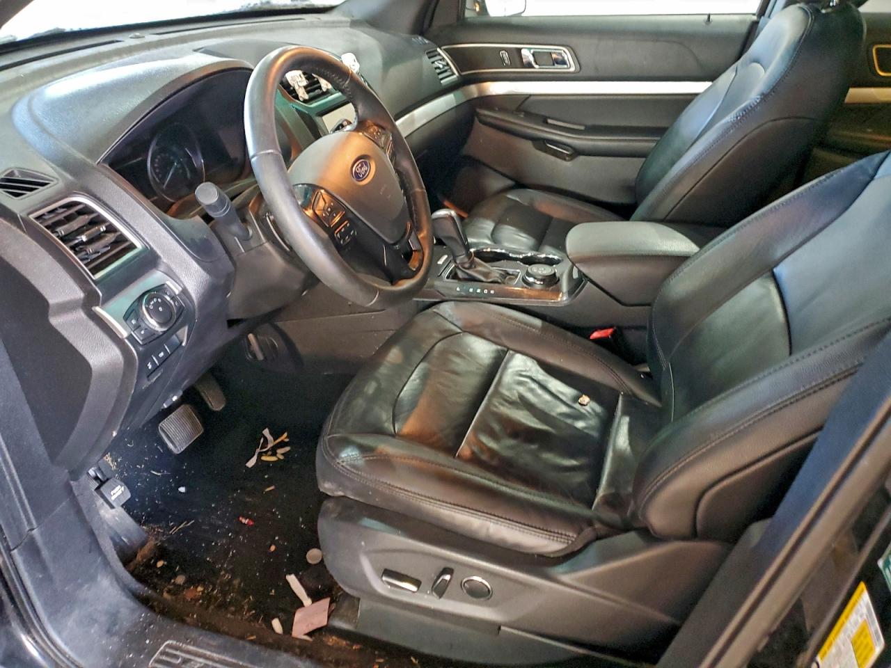 2016 FORD EXPLORER XLT photo 13