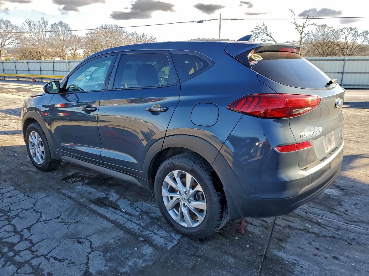 2019 HYUNDAI TUCSON SE photo 3