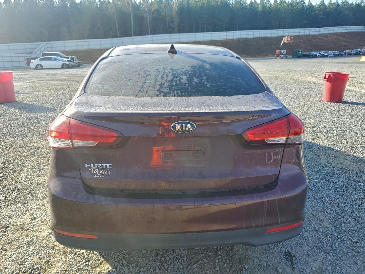 2018 KIA FORTE LX photo 11