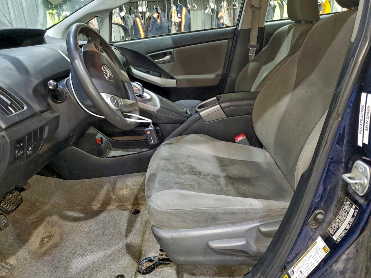 2012 TOYOTA PRIUS TWO photo 13