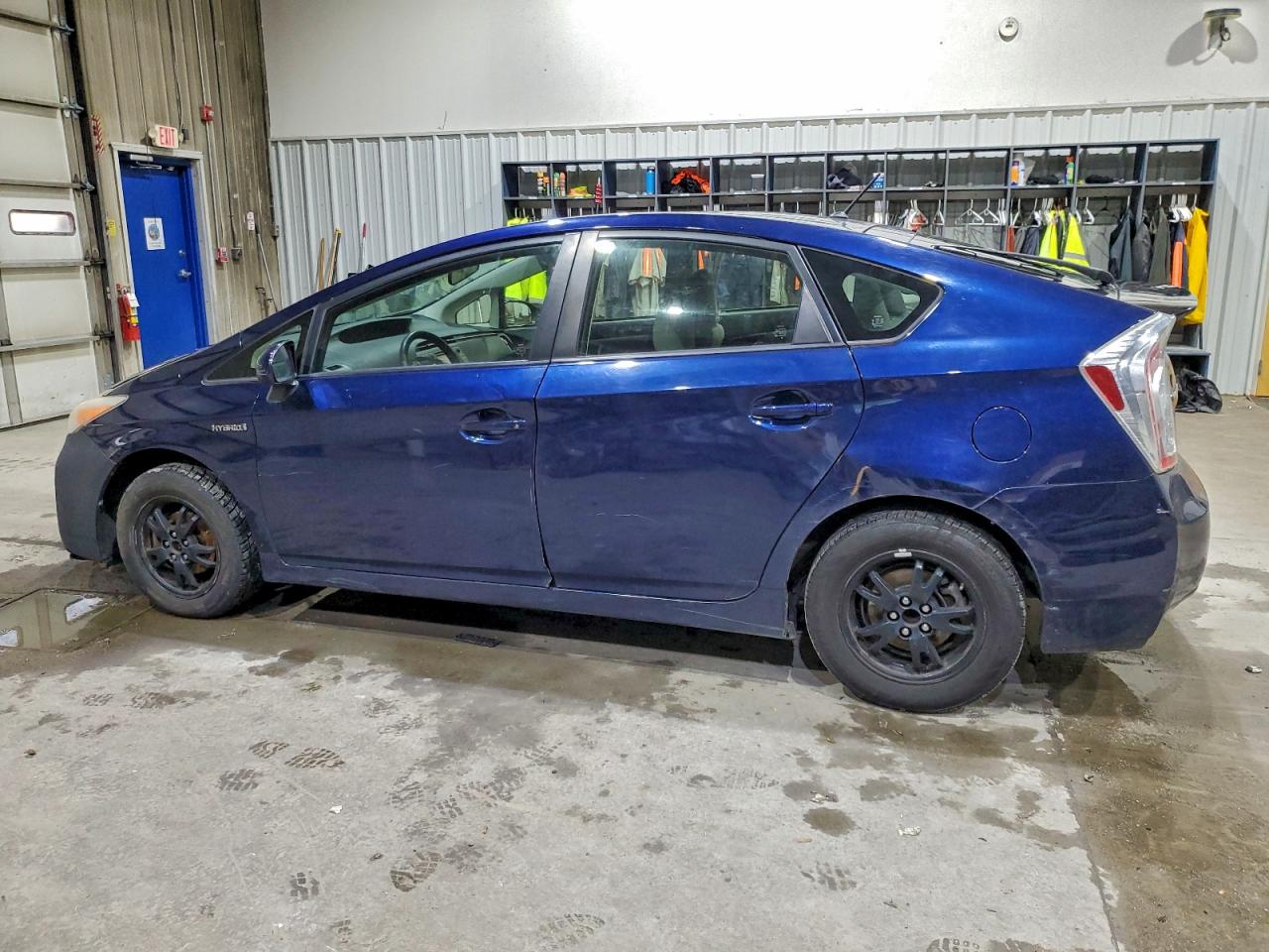 2012 TOYOTA PRIUS TWO photo 3