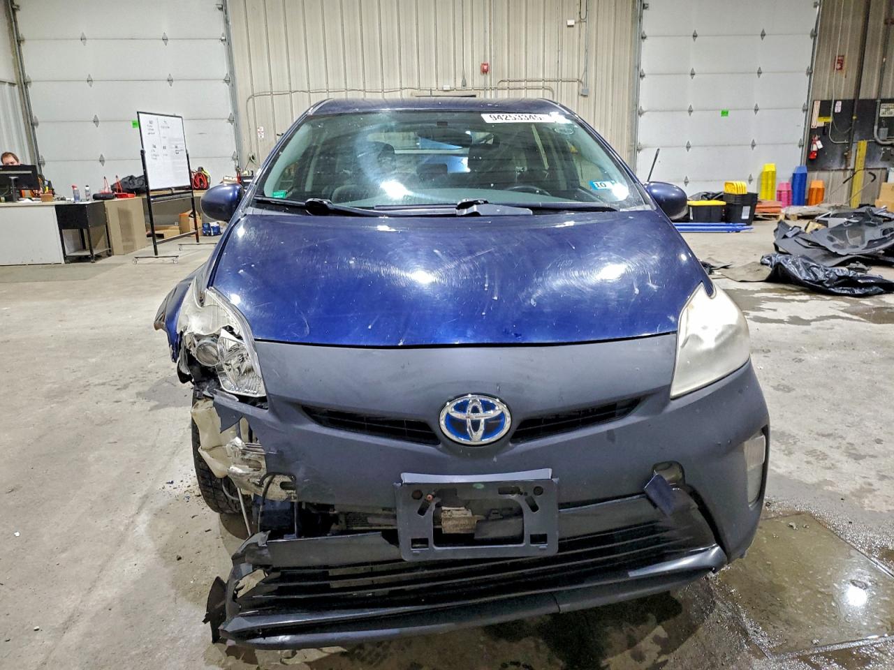 2012 TOYOTA PRIUS TWO photo 9