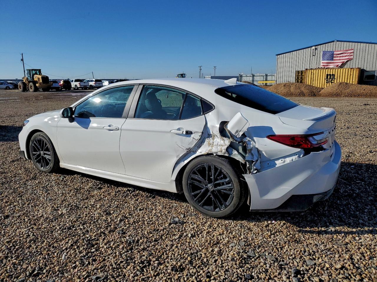 2025 TOYOTA CAMRY SE photo 4