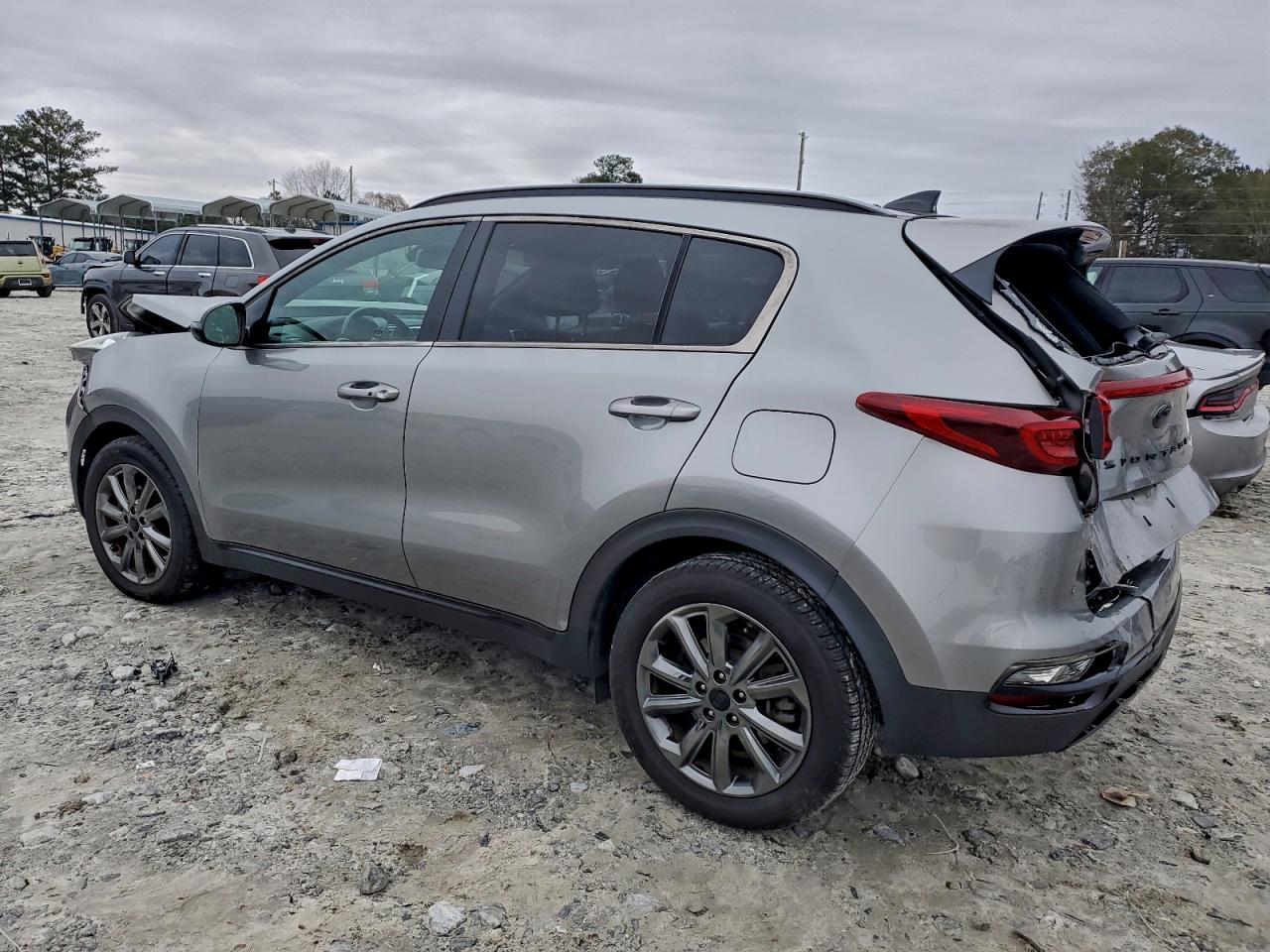 2021 KIA SPORTAGE S photo 2