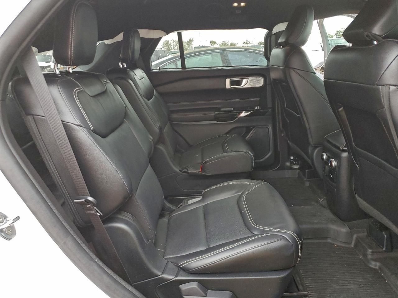 2023 FORD EXPLORER ST photo 21