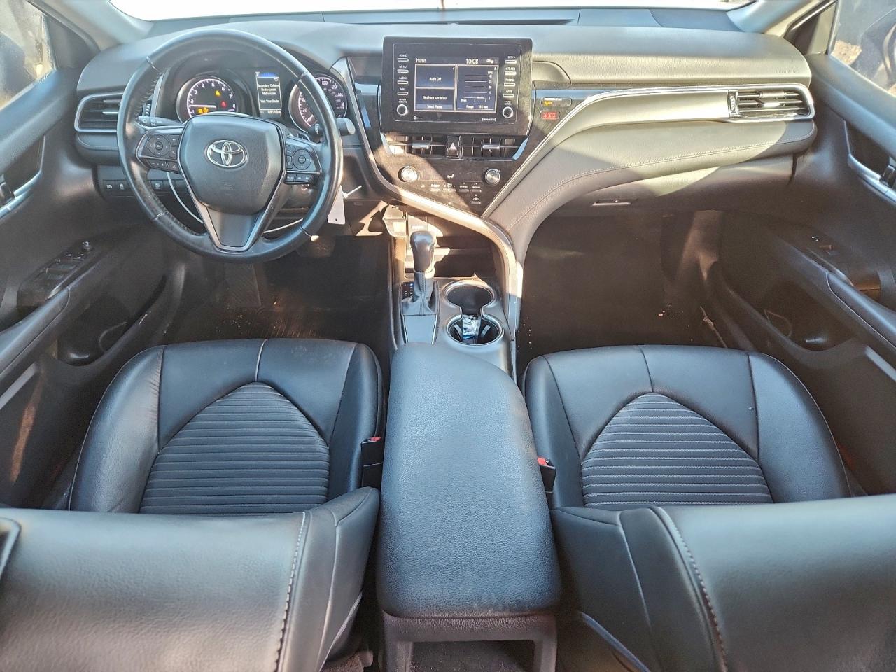 2021 TOYOTA CAMRY SE photo 8