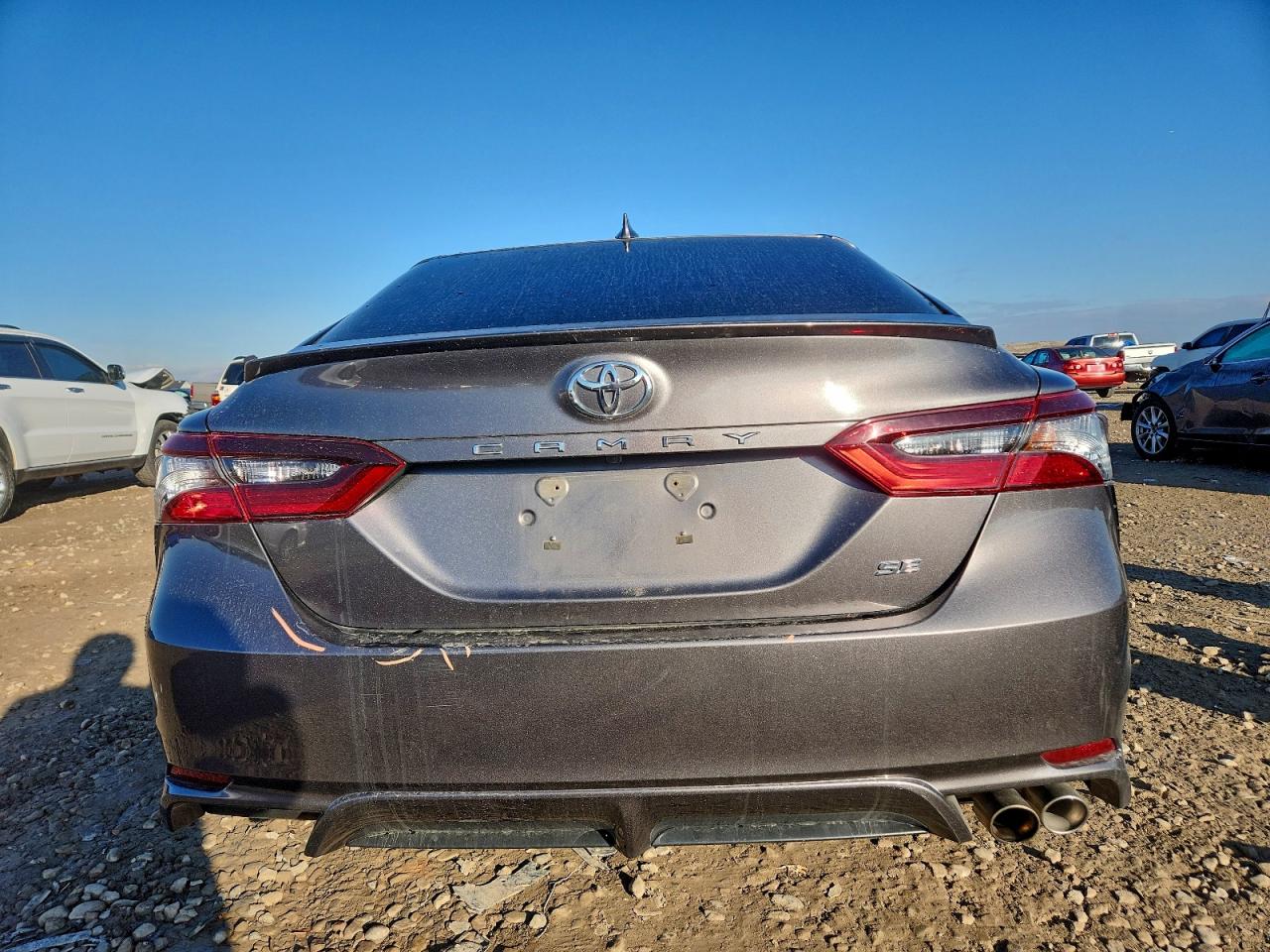 2021 TOYOTA CAMRY SE photo 6