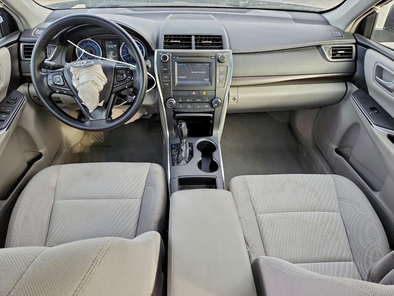 2017 TOYOTA CAMRY LE photo 15