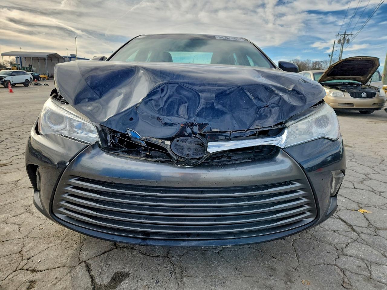 2017 TOYOTA CAMRY LE photo 9