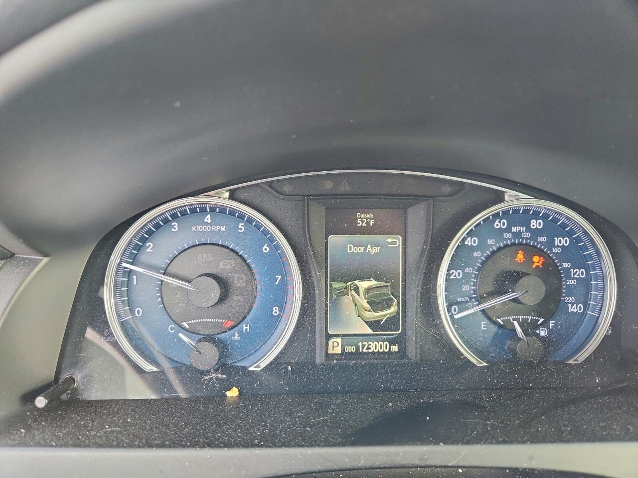 2017 TOYOTA CAMRY LE photo 17