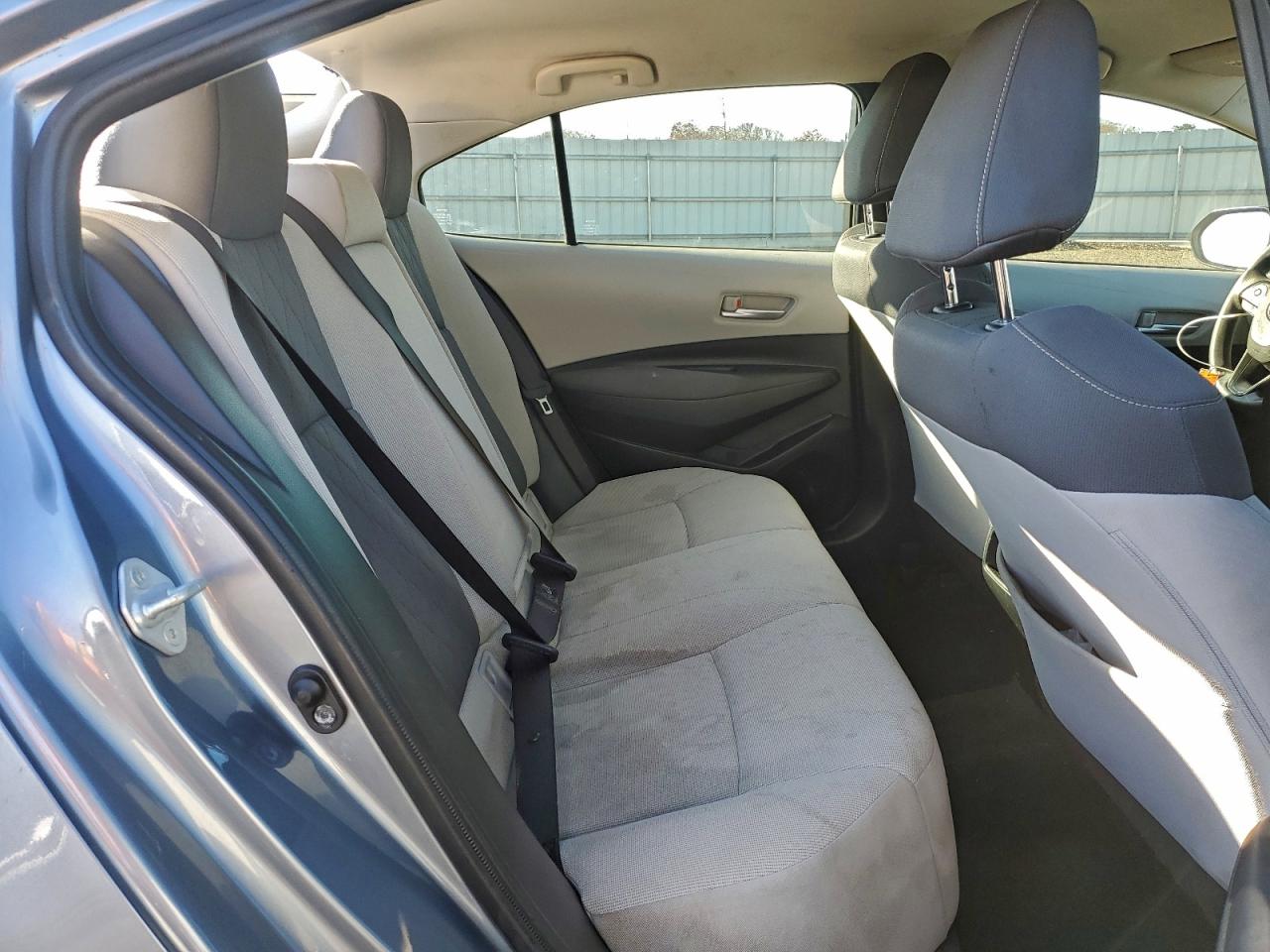 2020 TOYOTA COROLLA LE photo 28