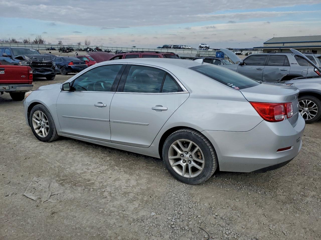 2014 CHEVROLET MALIBU 1LT photo 2