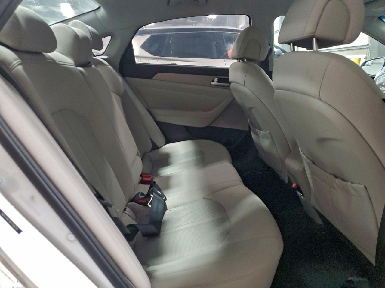 2015 HYUNDAI SONATA SE photo 19