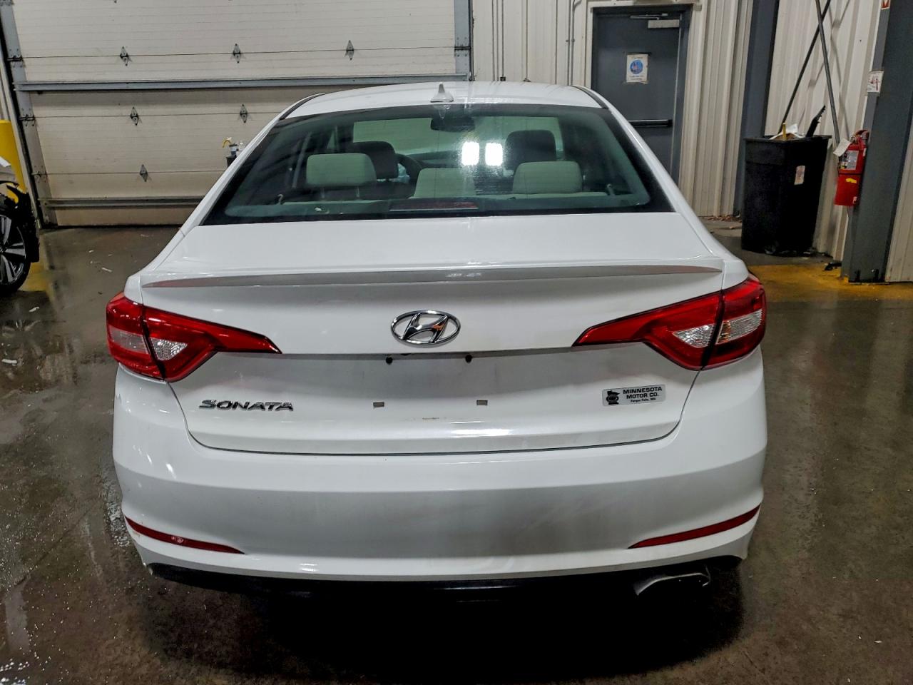 2015 HYUNDAI SONATA SE photo 11