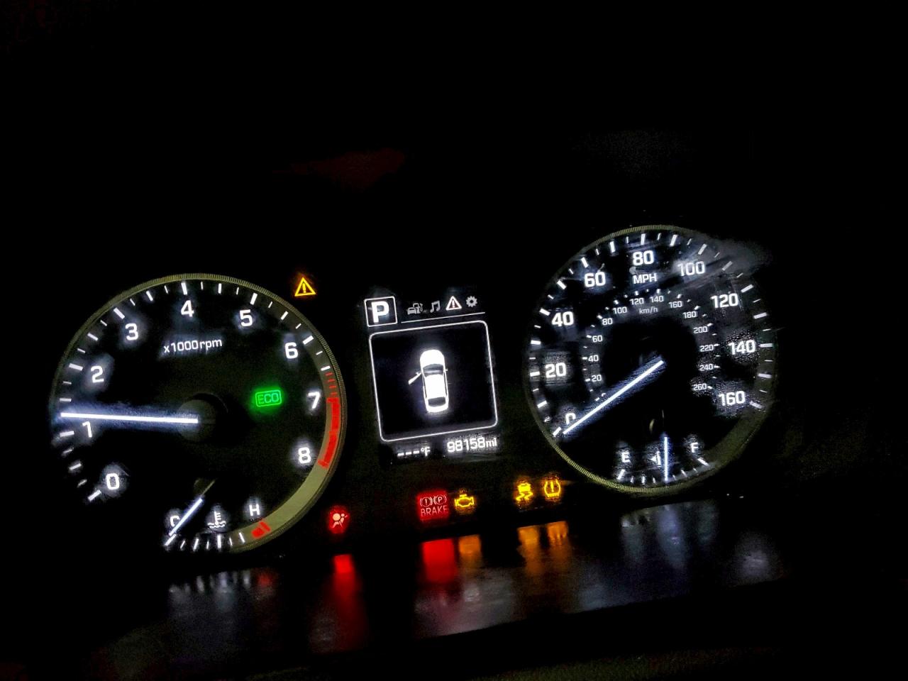 2015 HYUNDAI SONATA SE photo 17