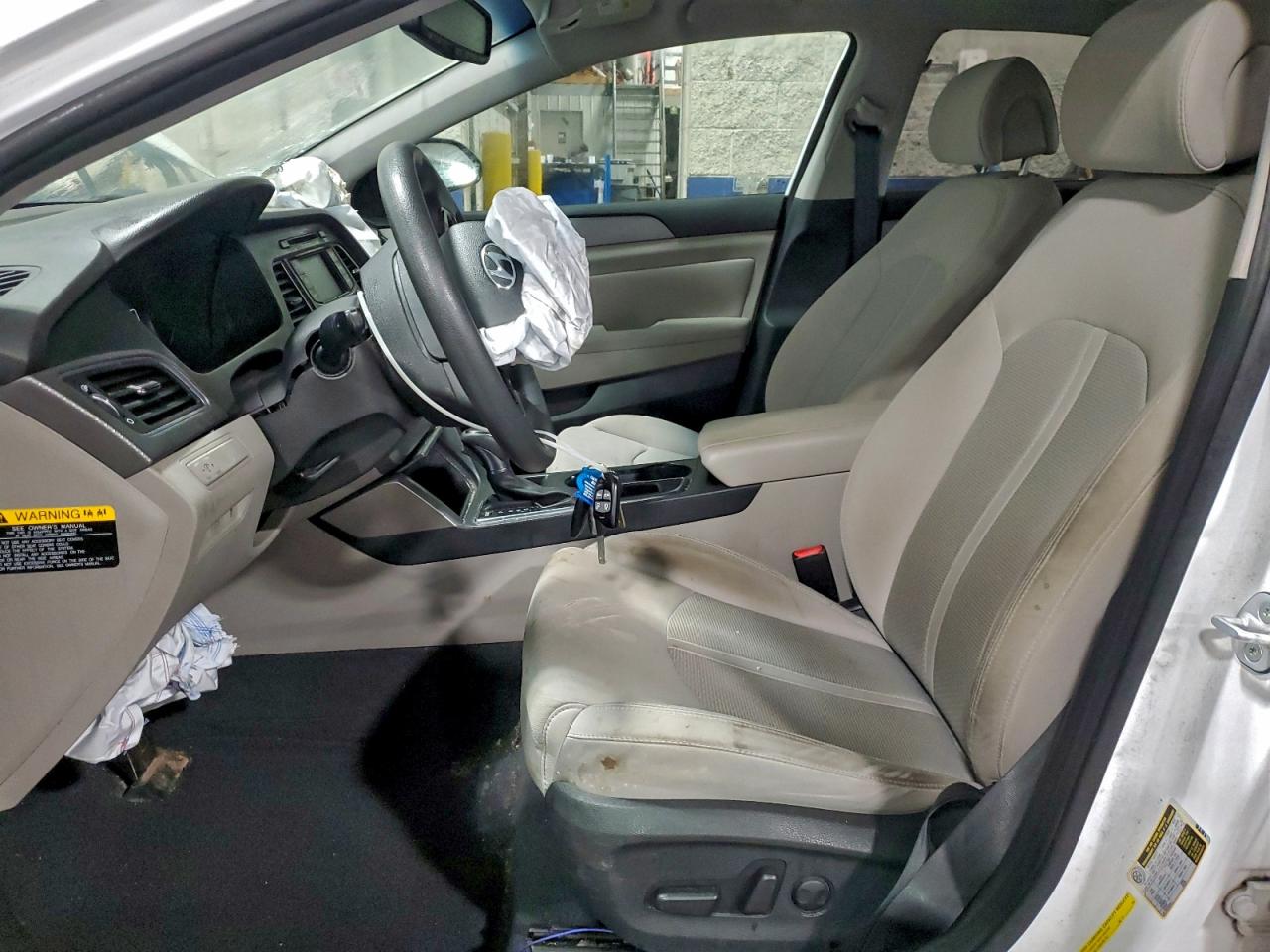 2015 HYUNDAI SONATA SE photo 13