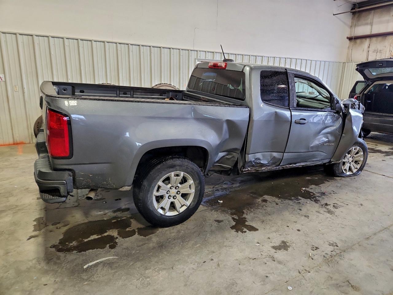 2022 CHEVROLET COLORADO LT photo 3