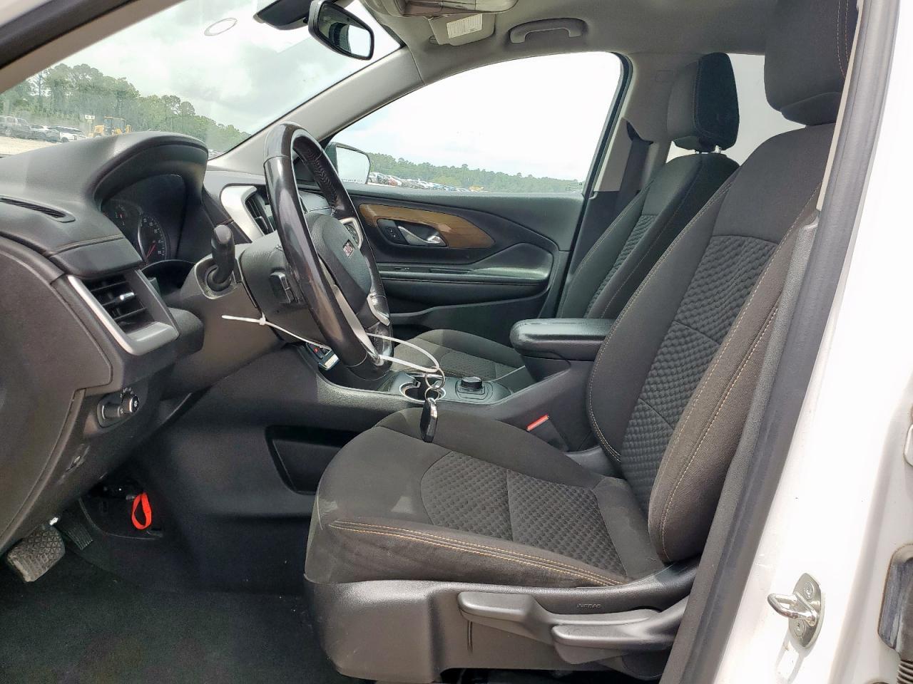 2019 GMC TERRAIN SLE photo 13