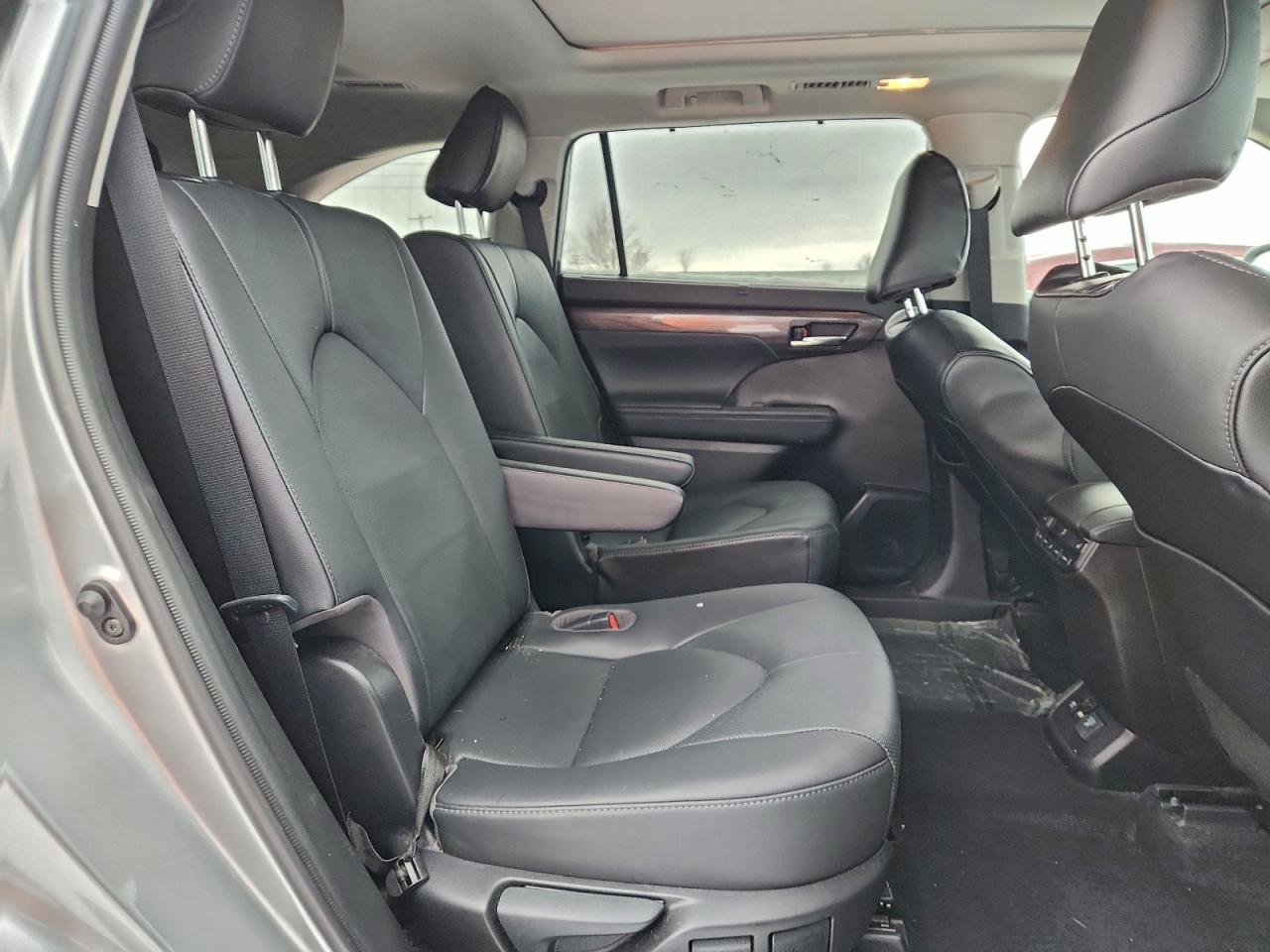2021 TOYOTA HIGHLANDER HYBRID PLATINUM photo 11