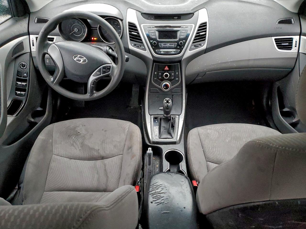 2016 HYUNDAI ELANTRA SE photo 8
