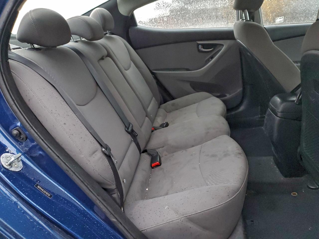 2016 HYUNDAI ELANTRA SE photo 10