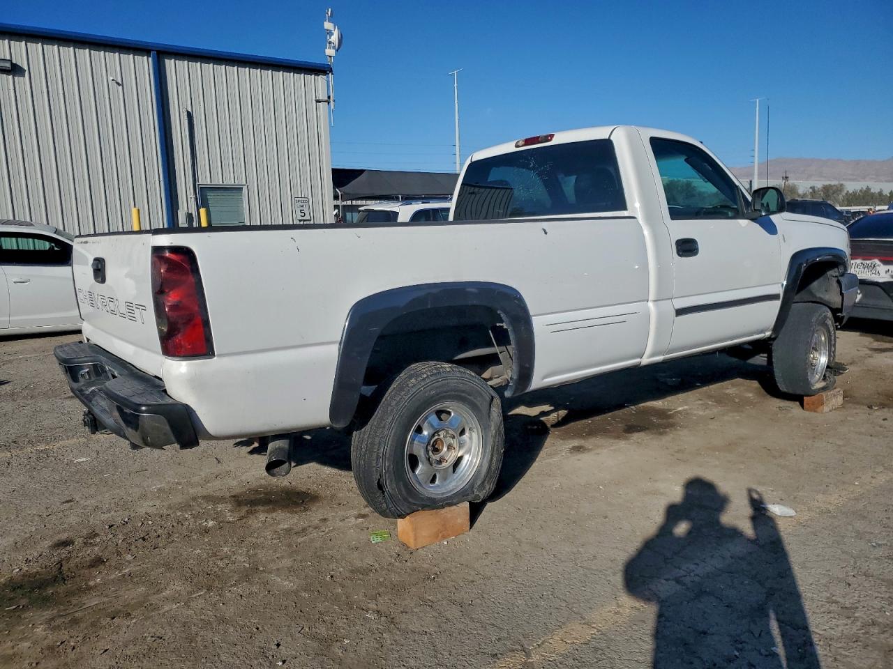 2006 CHEVROLET SILVERADO C1500 photo 3