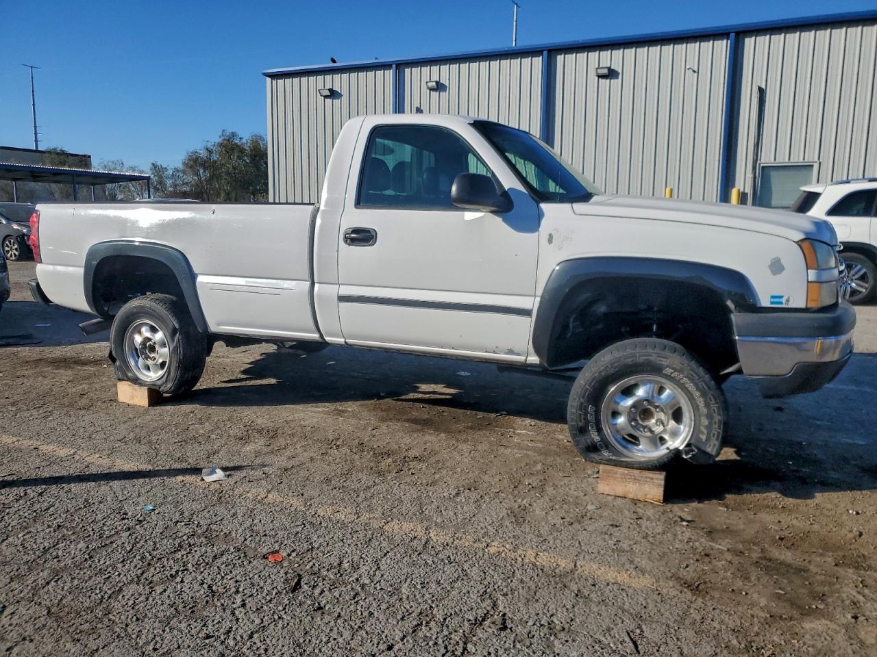 2006 CHEVROLET SILVERADO C1500 photo 4