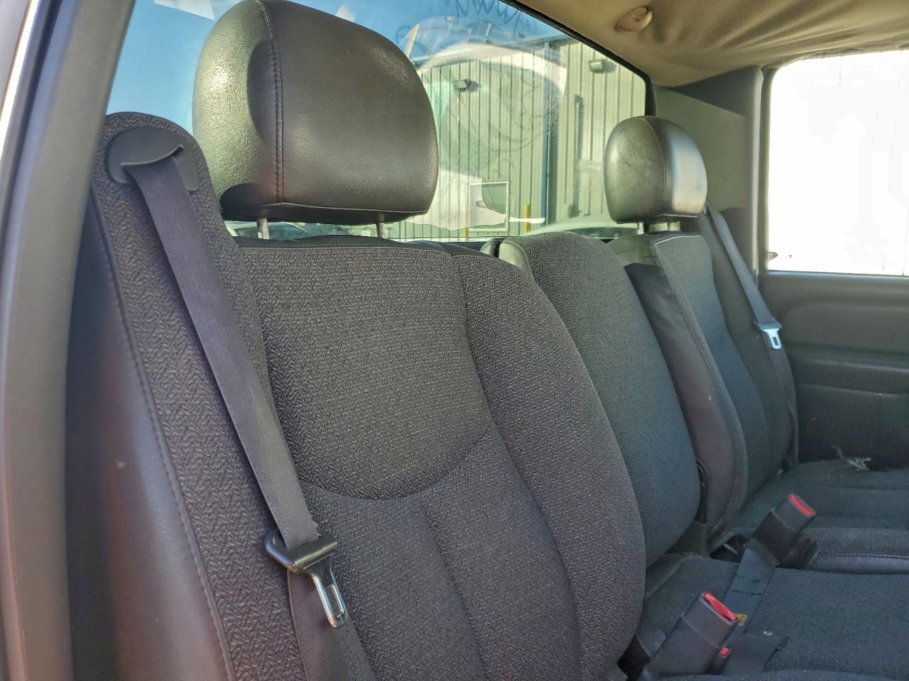 2006 CHEVROLET SILVERADO C1500 photo 10