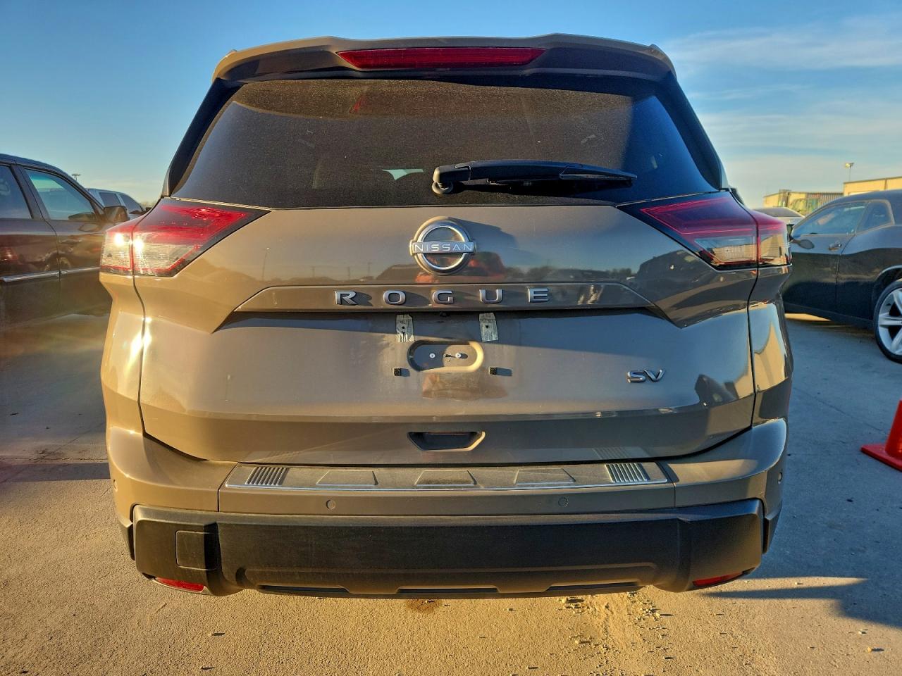 2024 NISSAN ROGUE SV photo 6