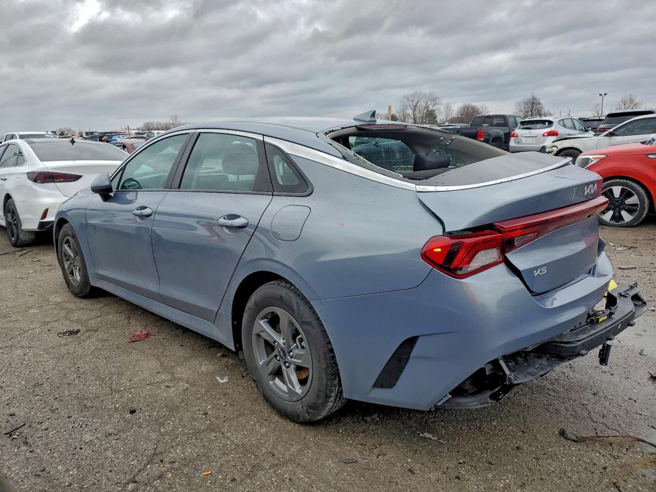 2023 KIA K5 LXS photo 2