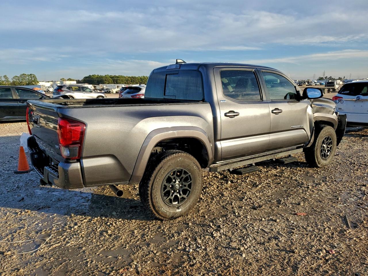 2022 TOYOTA TACOMA SR5 V6 photo 5
